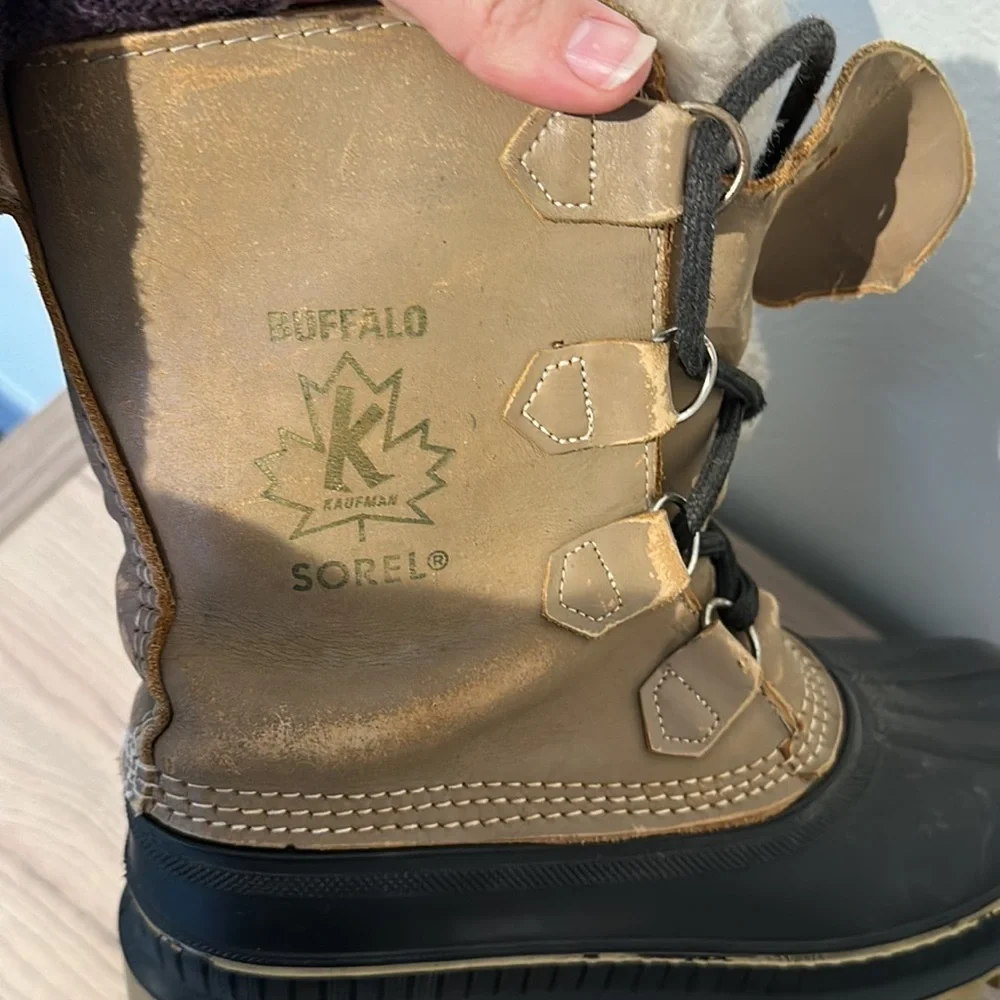 VTG Sorel Made in Canada snow boots Buffalo Kaufman